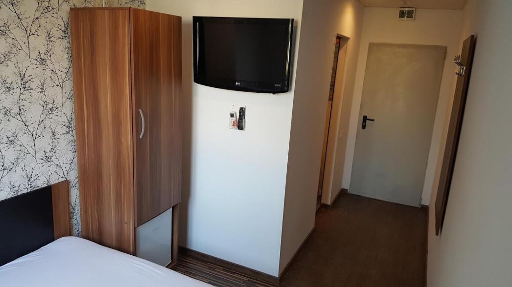 Hotel Viva Ploieşti Extérieur photo