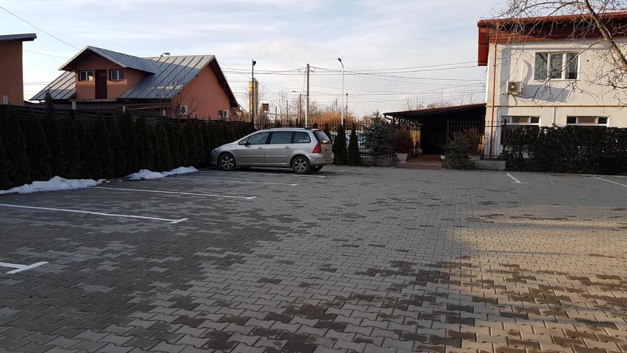 Hotel Viva Ploieşti Extérieur photo